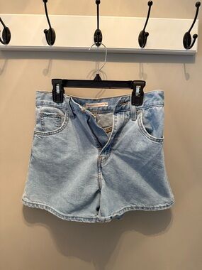 Levi's Light Wash High Waisted Mom Denim Shorts